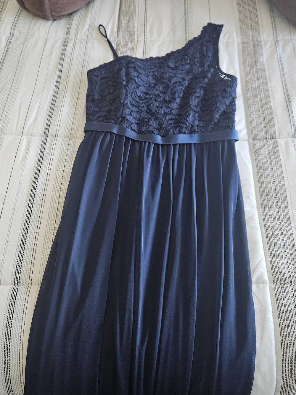 David's Bridal Navy Blue Lace Bodice Formal Dress - Picture 2 of 2